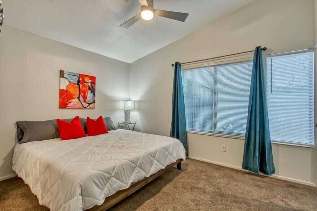 Photo of Bedroom in Biggs Field