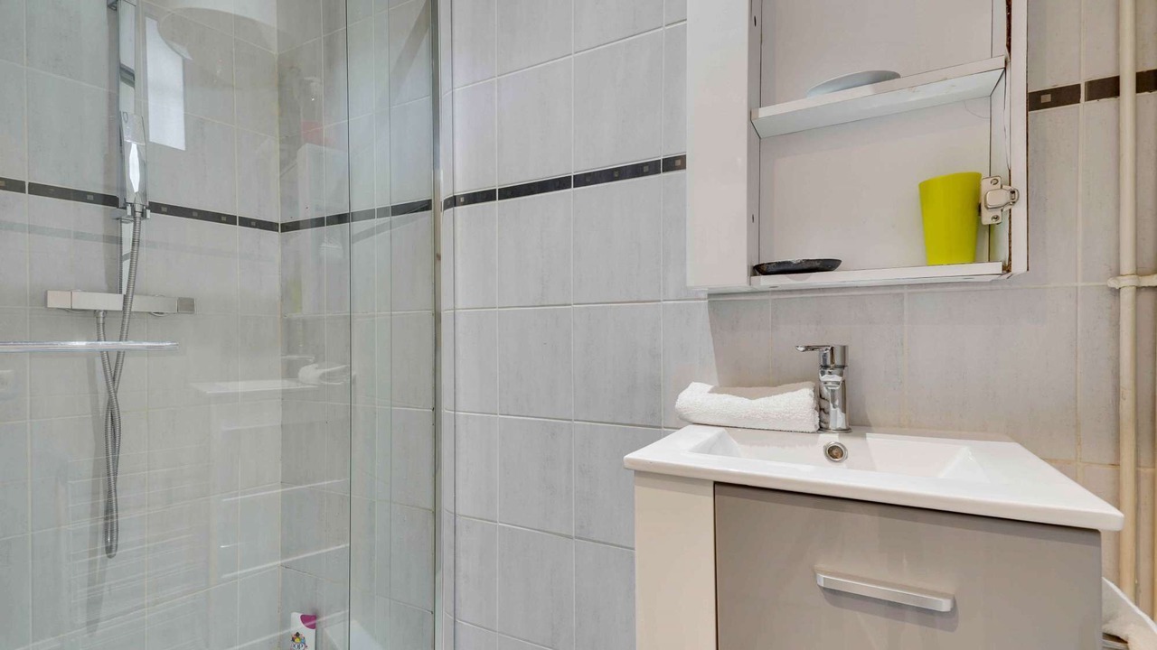 Photo of Bathroom in Vanves
