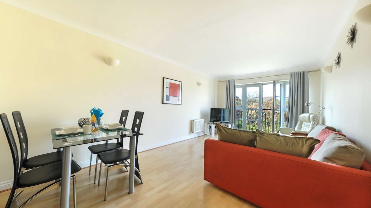 Photo of Livingroom in Reading