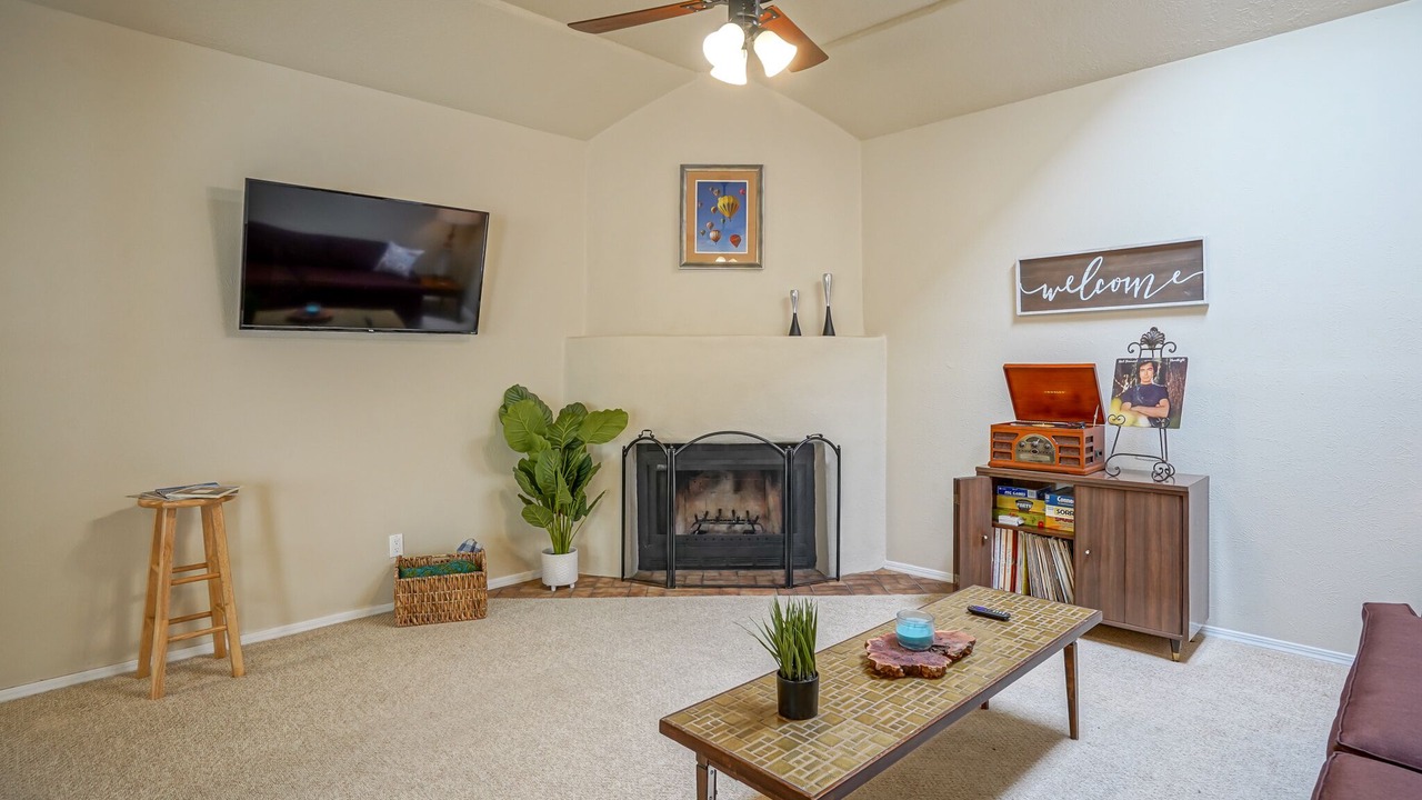 Photo of Livingroom in Northeast Heights