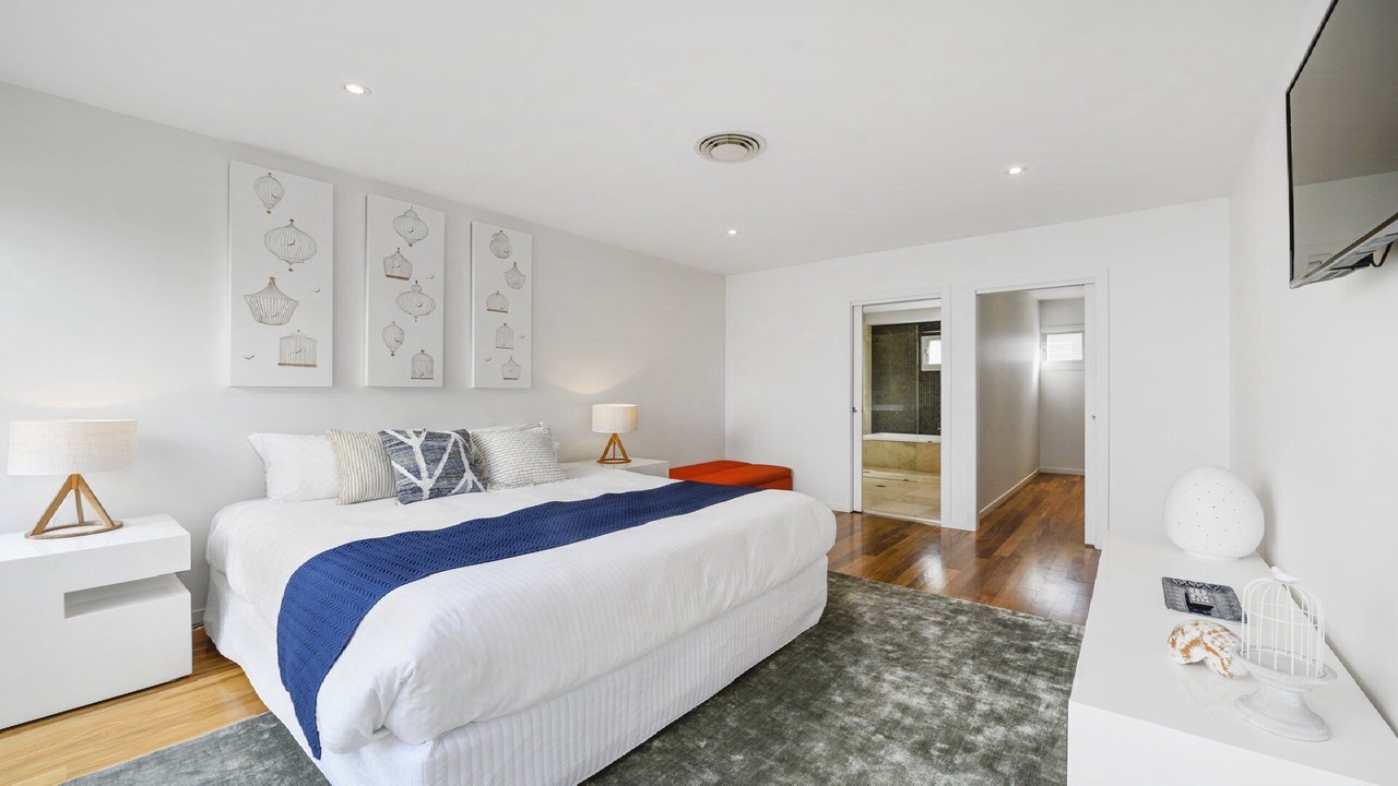 Photo of Bedroom in Sapphire Beach