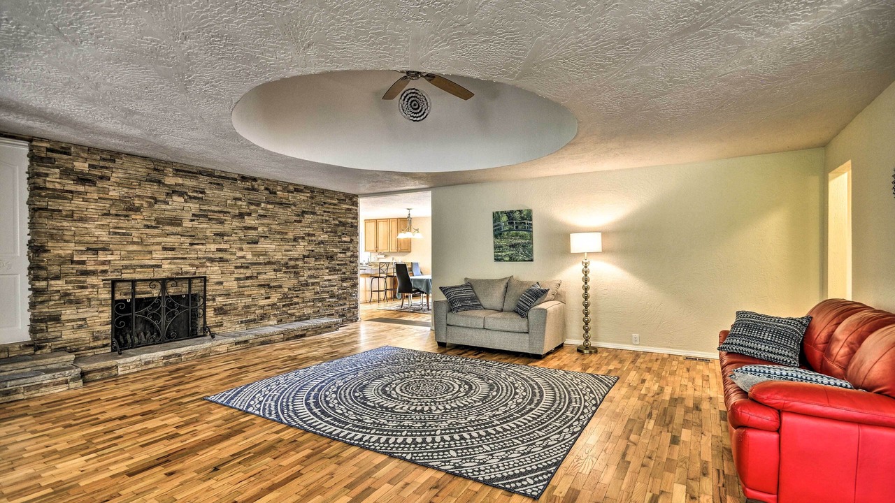 Photo of Livingroom in Kelso