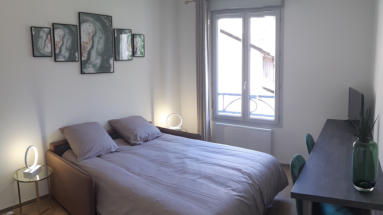 Photo of Bedroom in Lyon City Centre