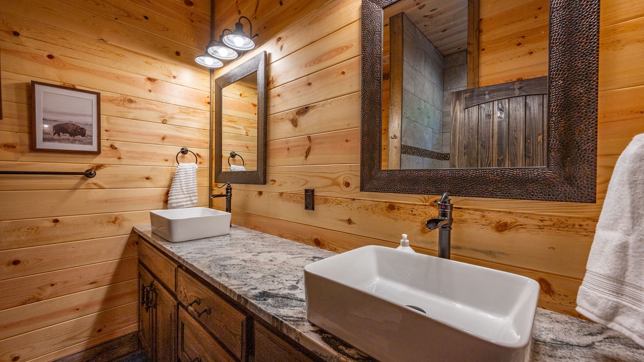 Photo of Bathroom in Broken Bow