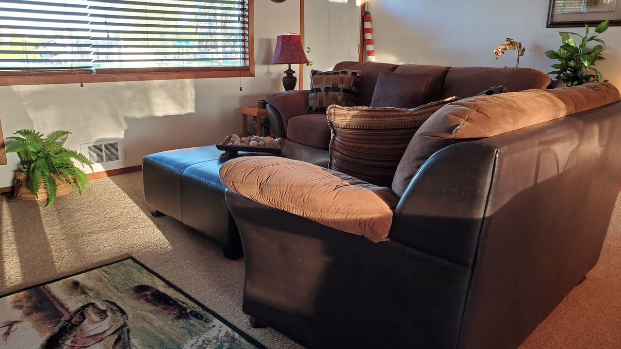 Photo of Livingroom in Lakeview