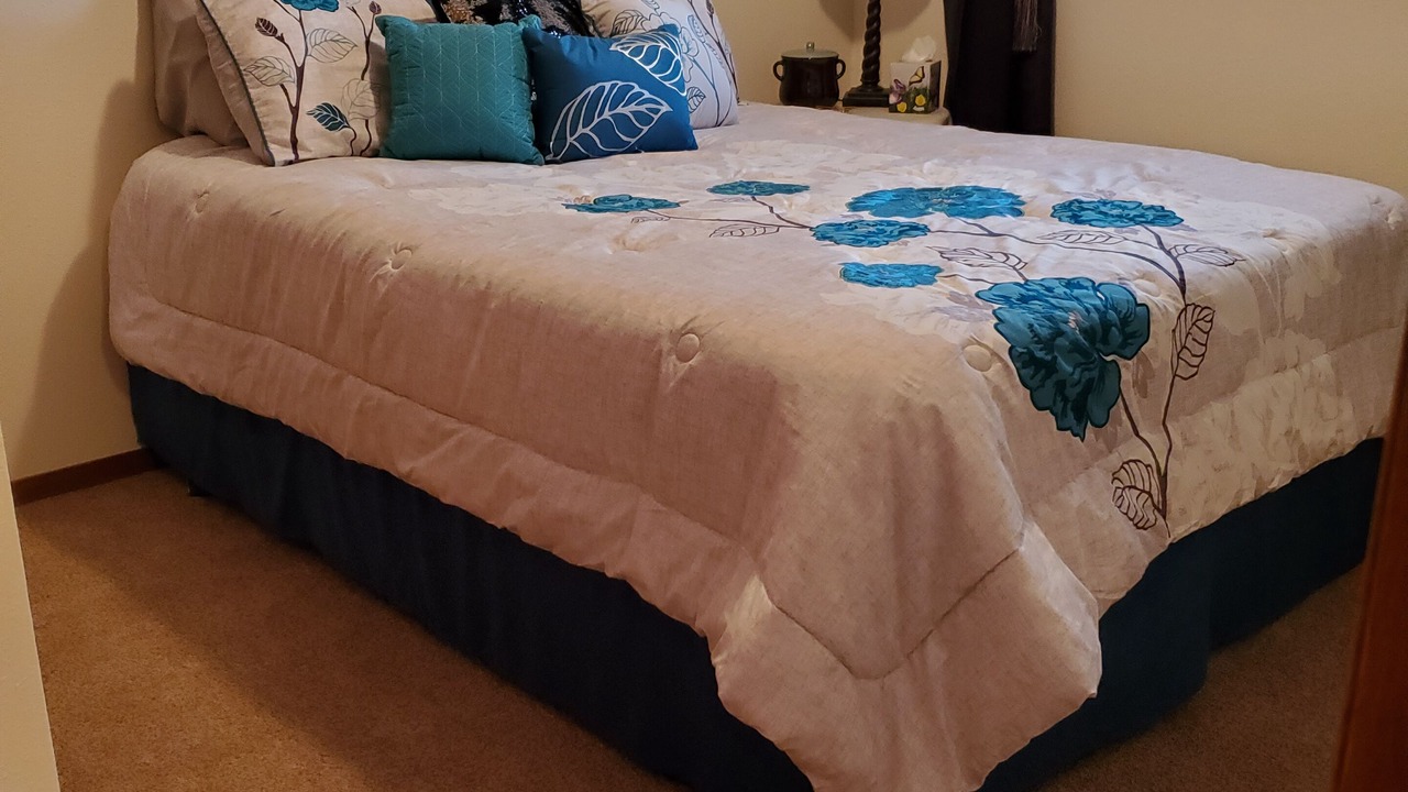 Photo of Bedroom in Lakeview