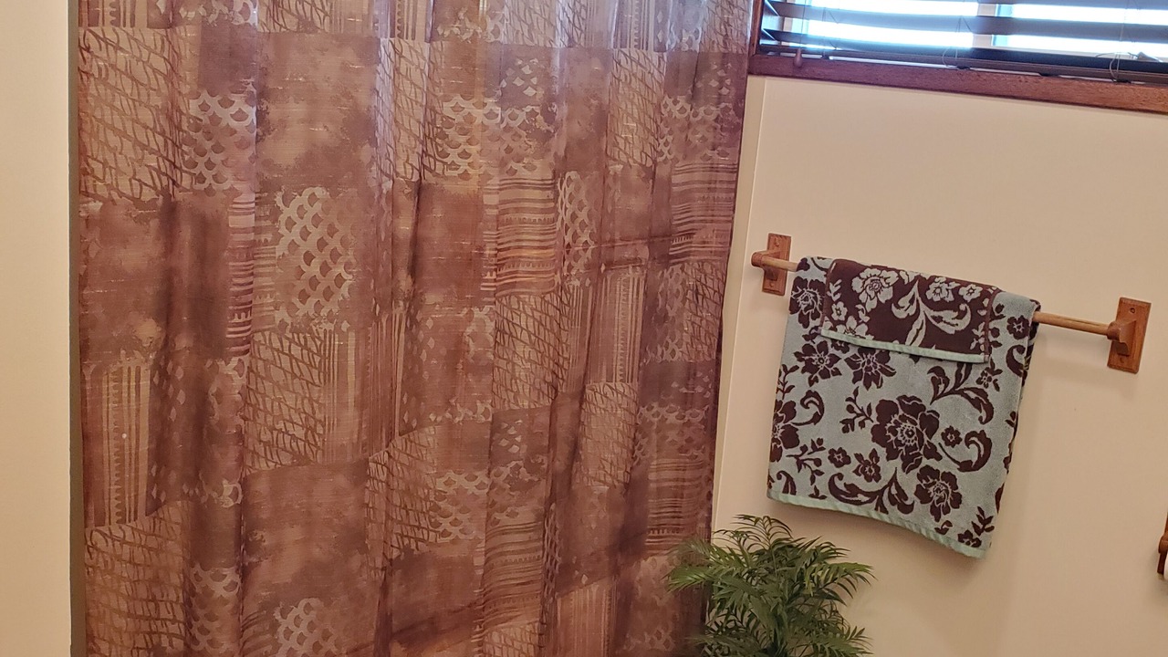 Photo of Bathroom in Lakeview