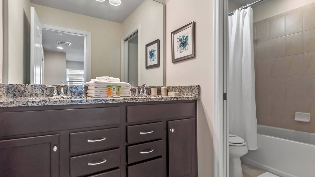 Photo of Bathroom in Bay Lake