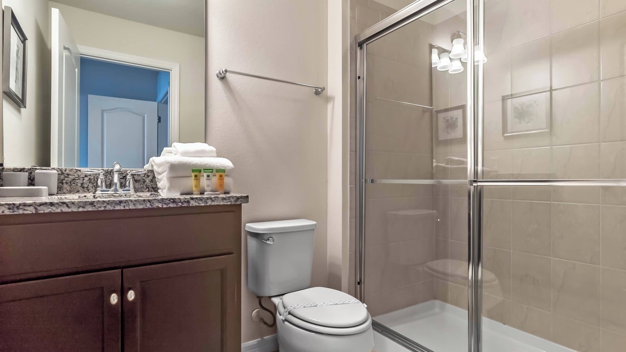 Photo of Bathroom in Bay Lake