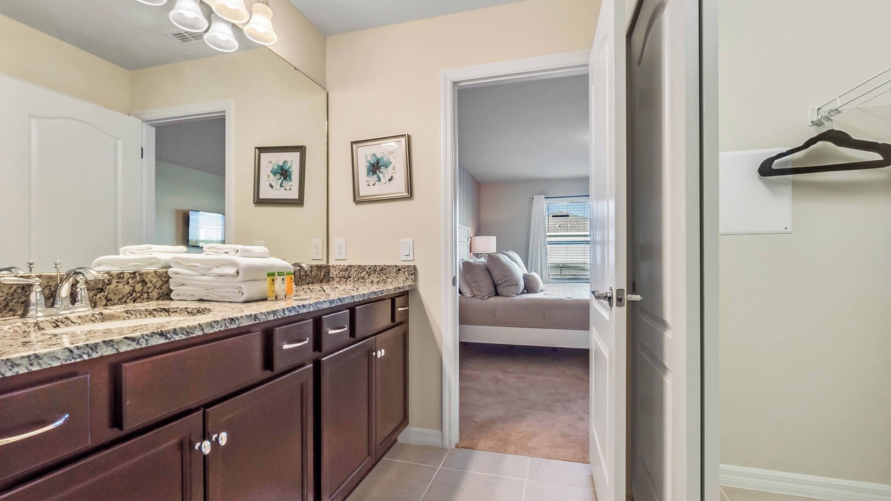 Photo of Bathroom in Bay Lake