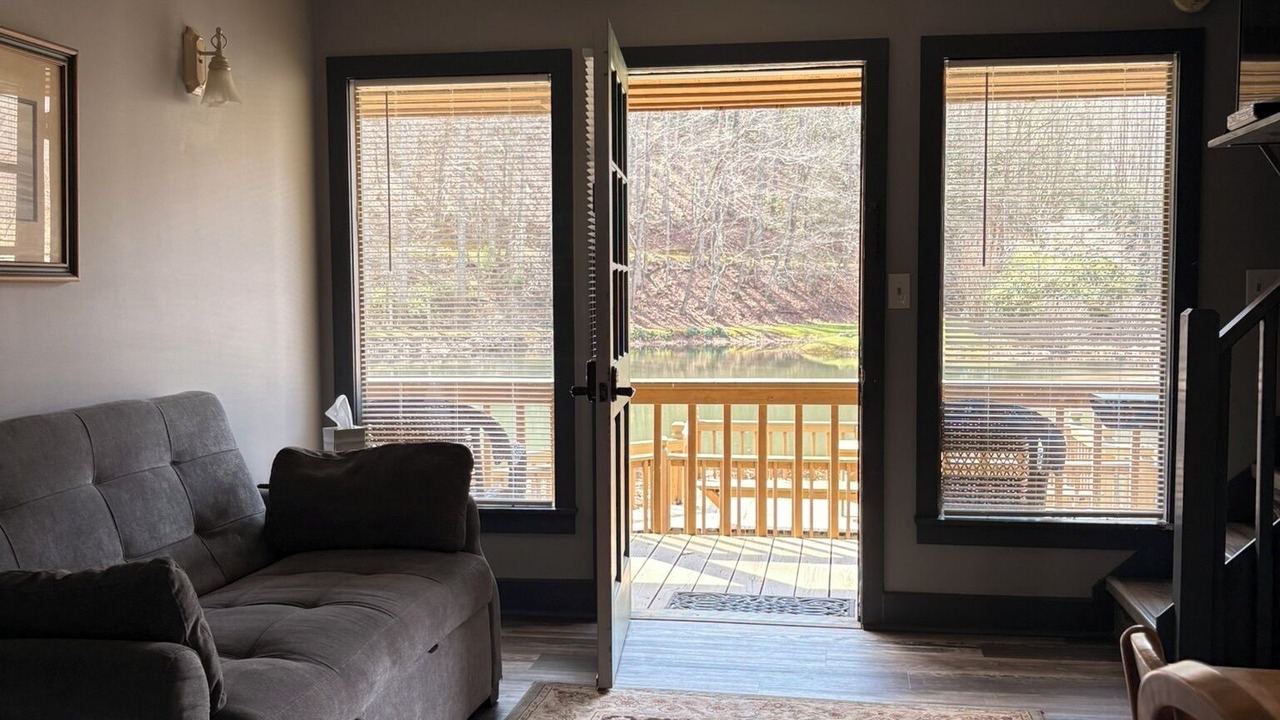 Photo of Livingroom in Rabun Gap