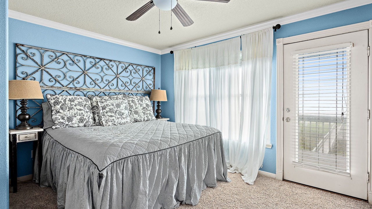 Photo of Bedroom in Surfside Beach