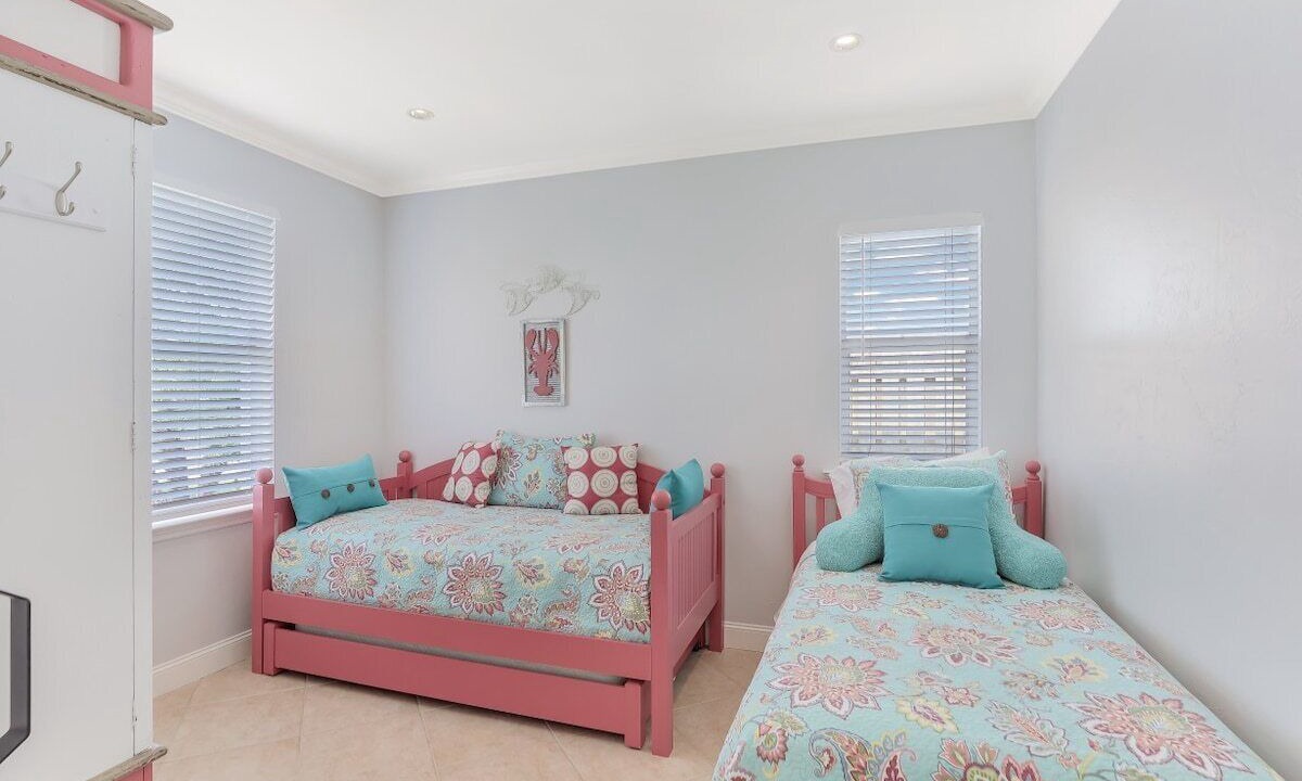 Photo of Bedroom in Naples Park