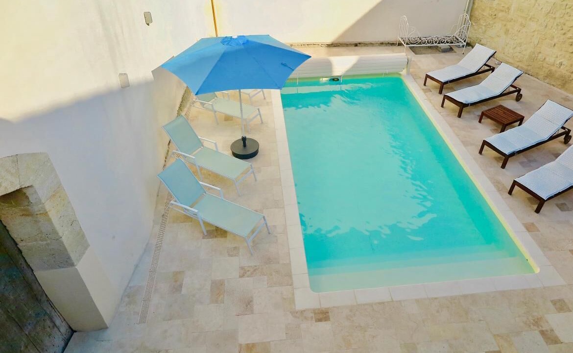 Photo of Patio Balcony in Saint-Genies-de-Fontedit