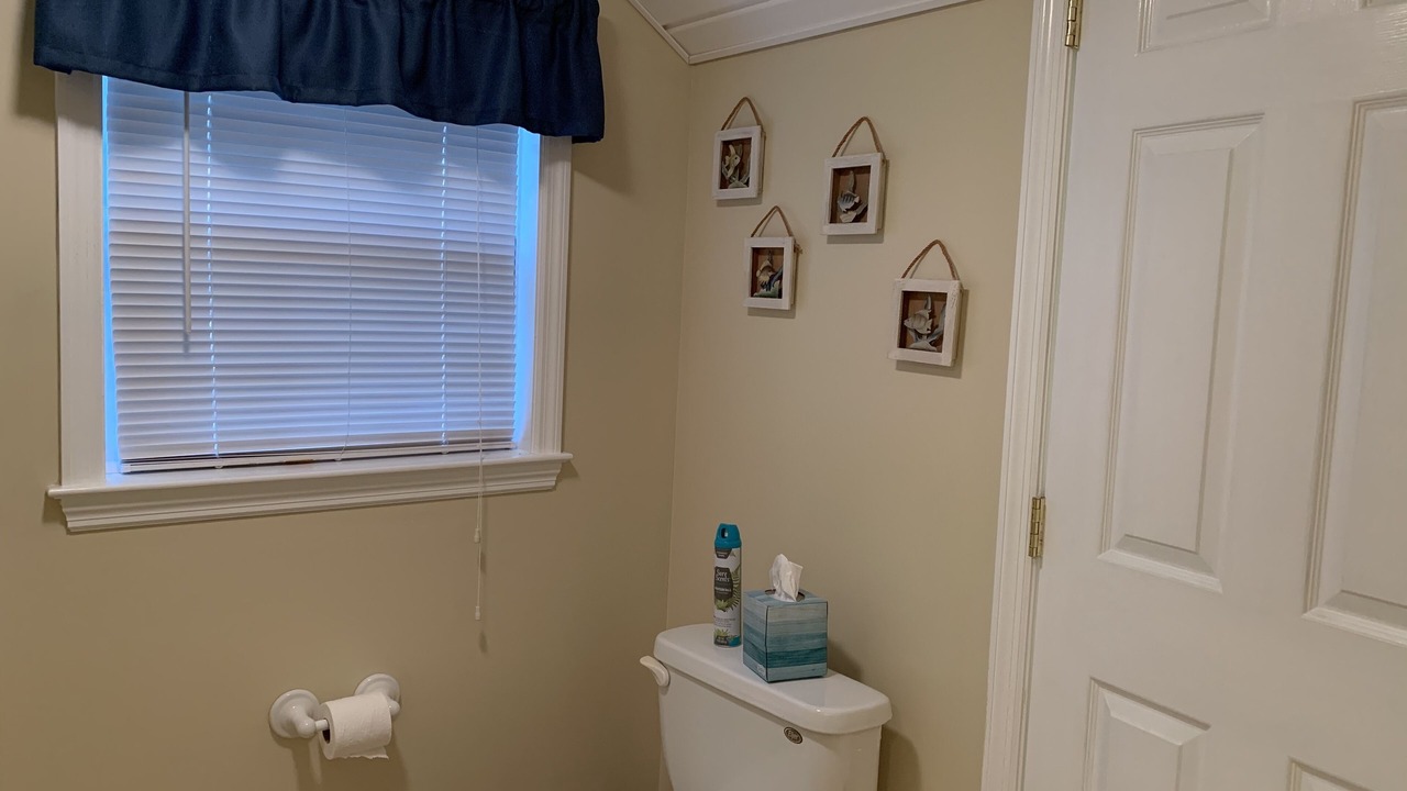 Photo of Bathroom in Garden City