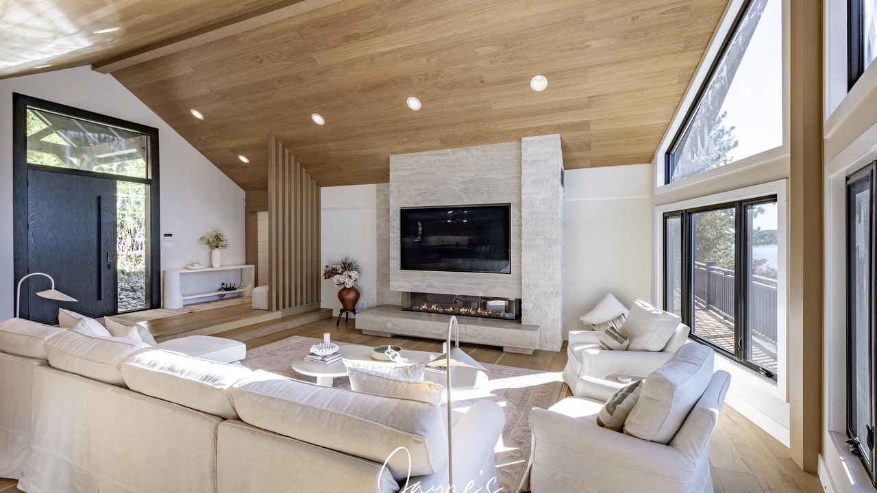 Photo of Bedroom in Rosseau