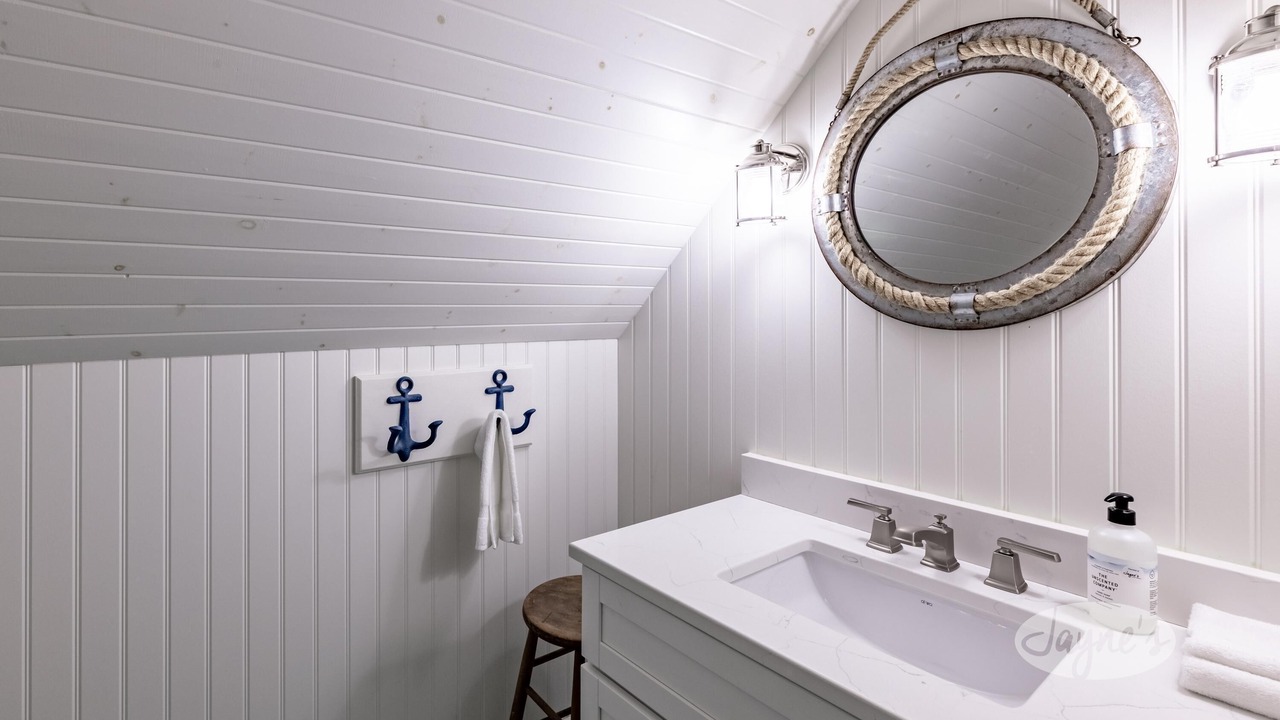 Photo of Bathroom in Port Carling