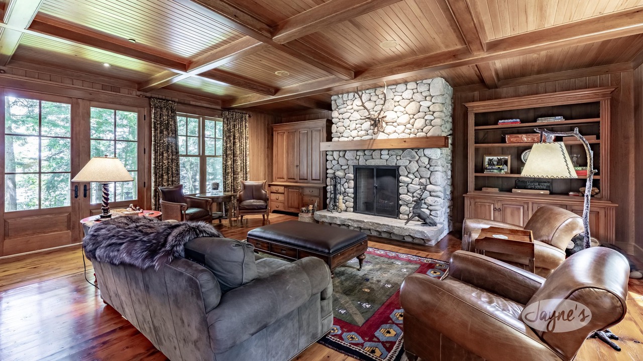 Photo of Livingroom in Muskoka Lakes