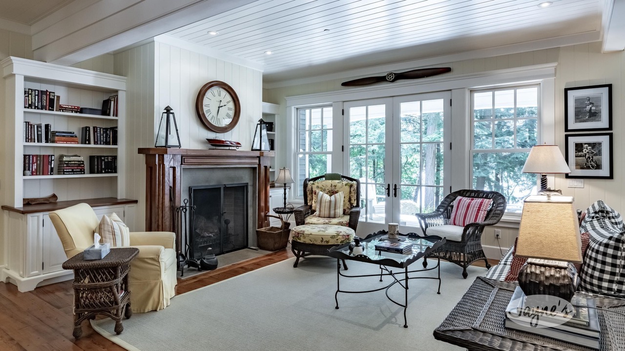 Photo of Livingroom in Muskoka Lakes