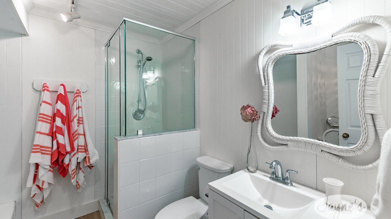 Photo of Bathroom in Muskoka Lakes