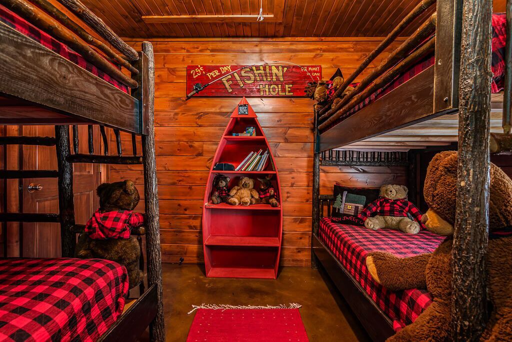 Photo of Bedroom in Branson Cedars