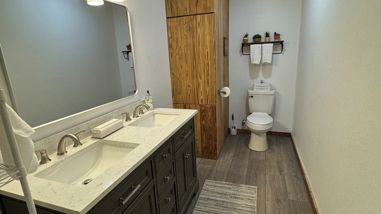 Photo of Bathroom in Schulenburg