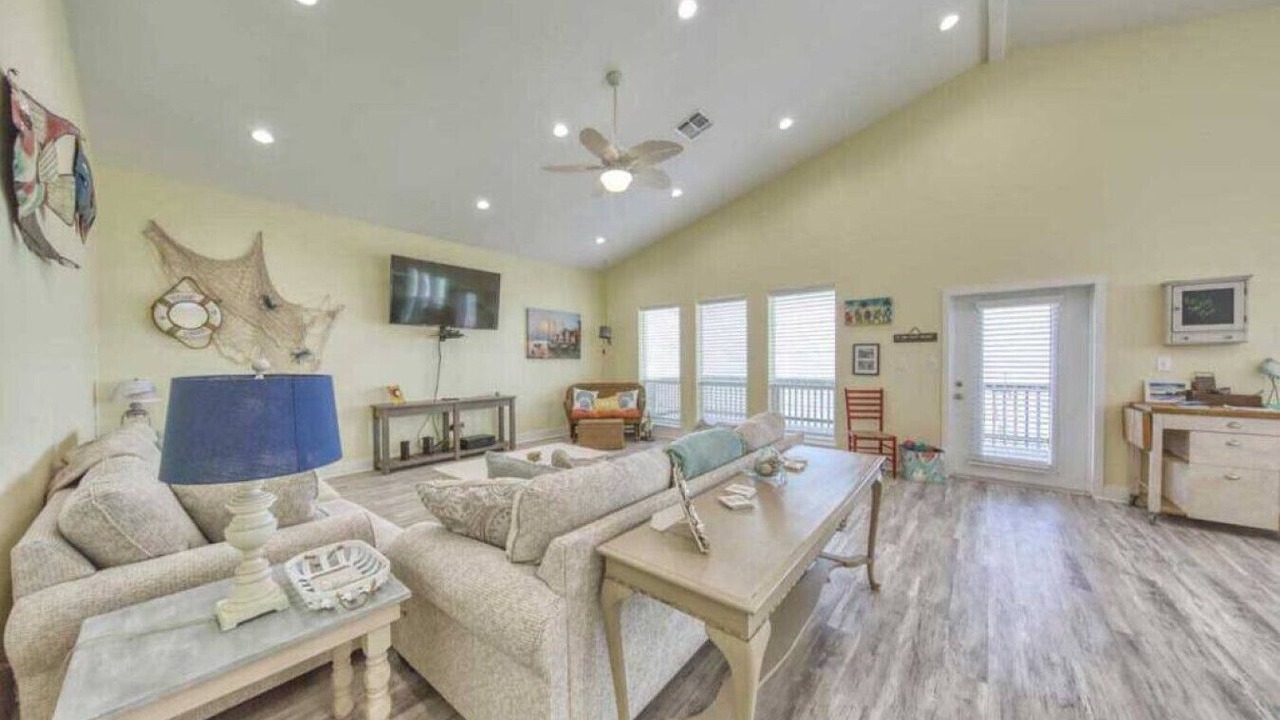 Photo of Livingroom in Rockport