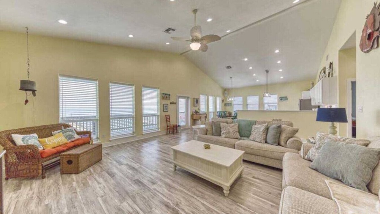 Photo of Livingroom in Rockport