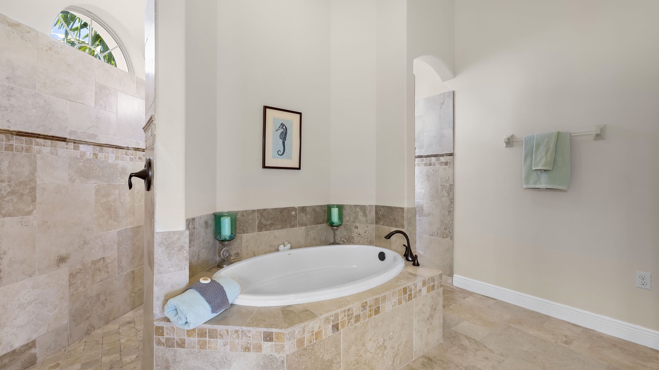 Photo of Bathroom in Caloosahatchee