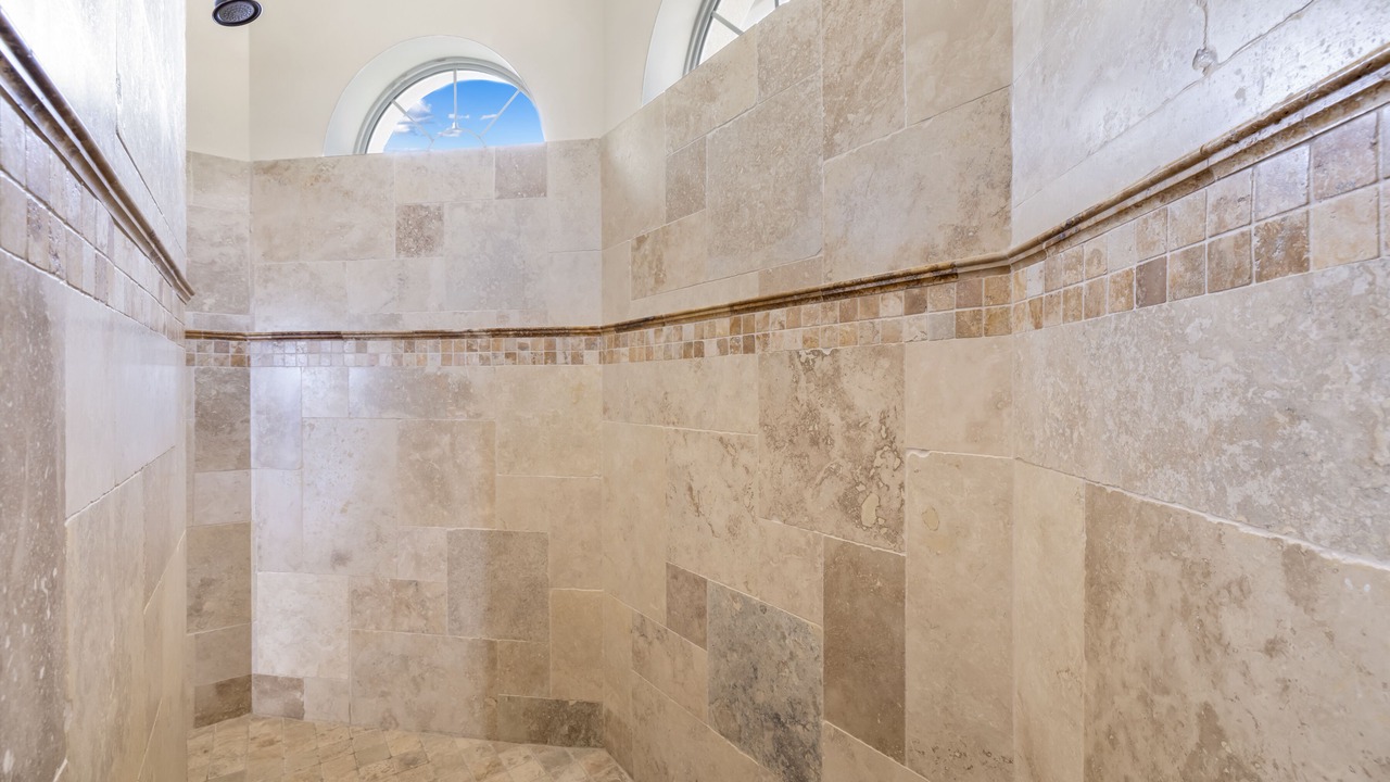 Photo of Bathroom in Caloosahatchee