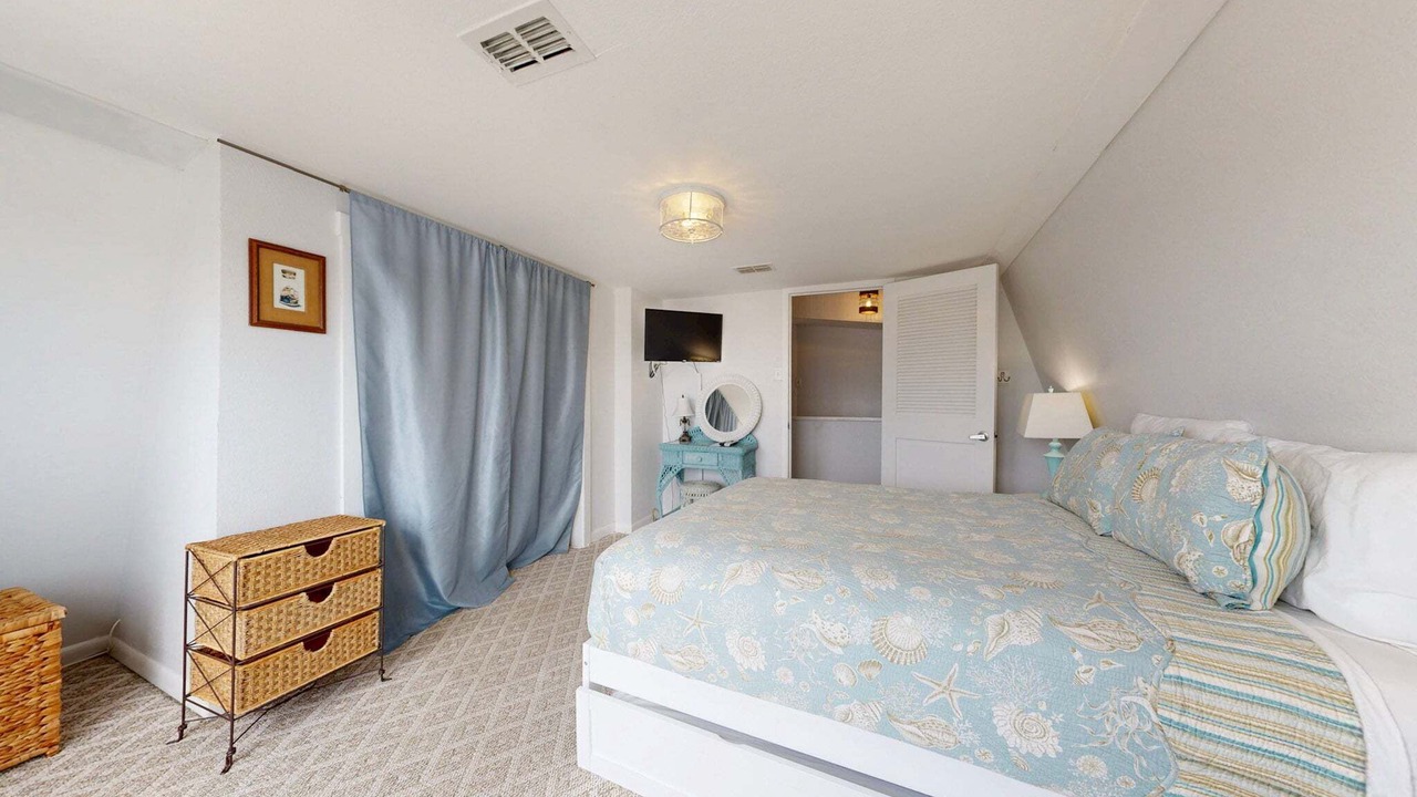 Photo of Bedroom in Leeward Sands