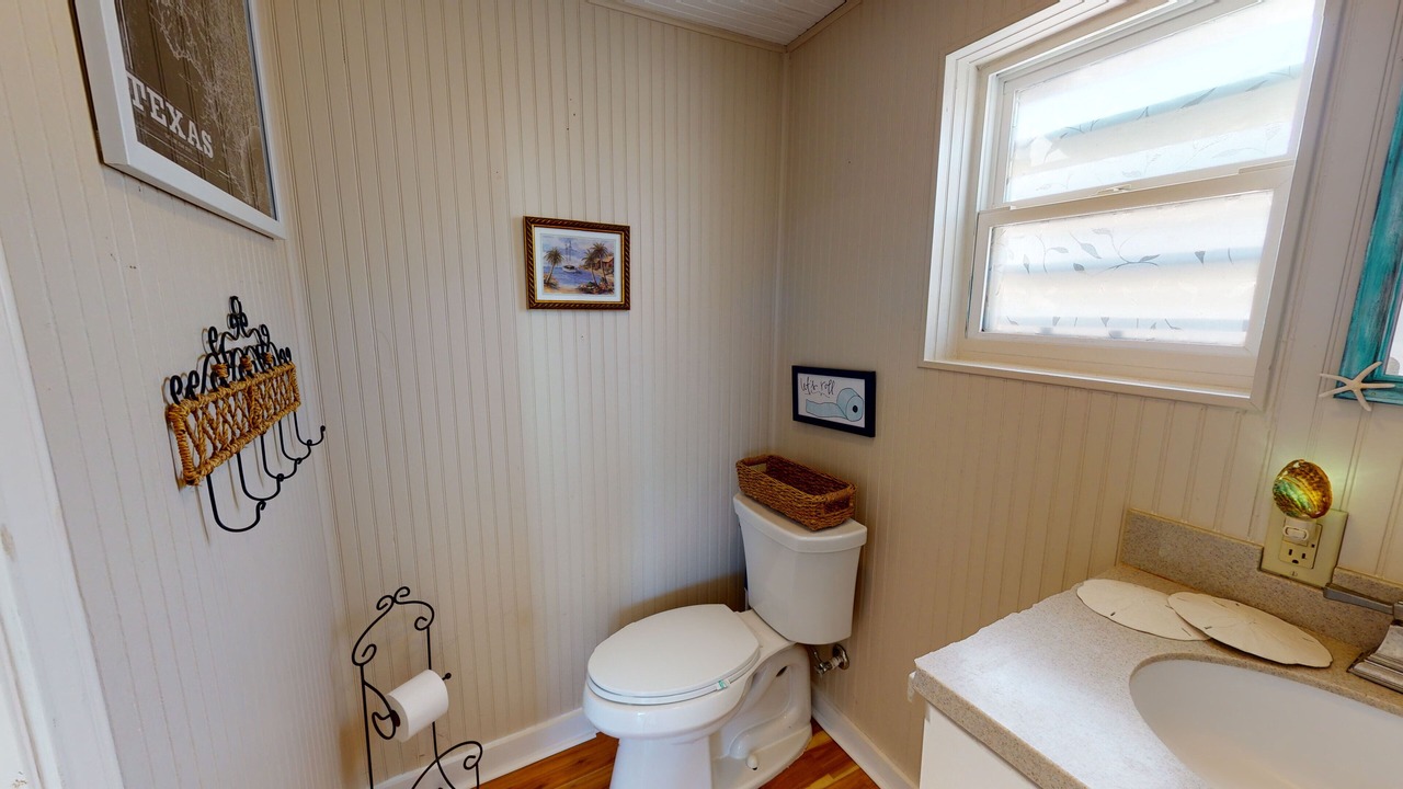Photo of Bathroom in Leeward Sands