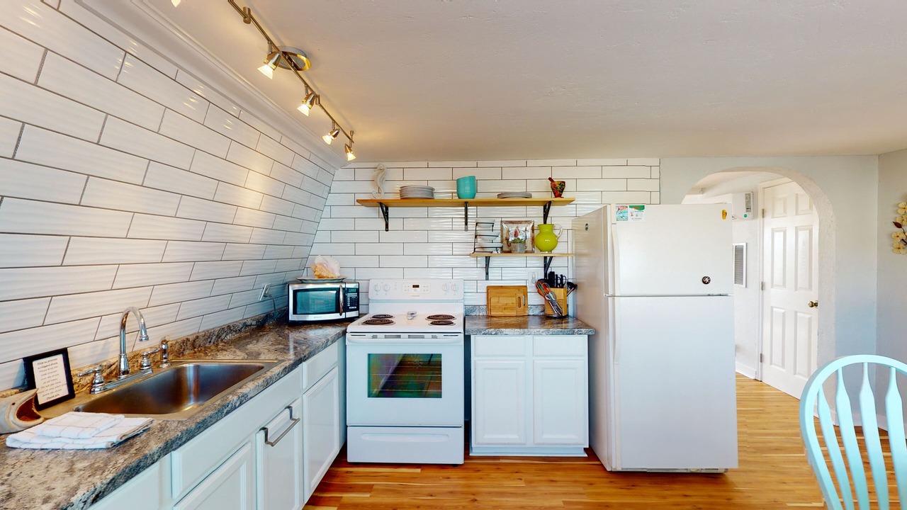 Photo of Kitchen in Leeward Sands