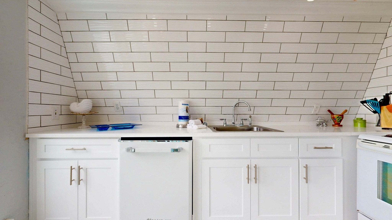 Photo of Kitchen in Leeward Sands