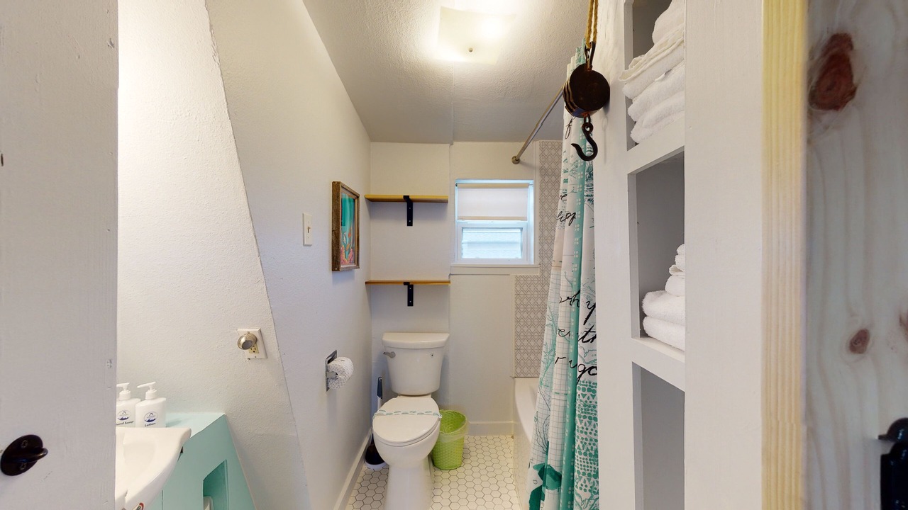 Photo of Bathroom in Leeward Sands