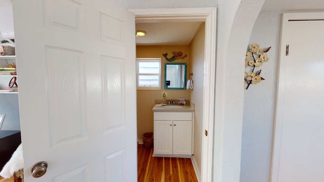 Photo of Bathroom in Leeward Sands