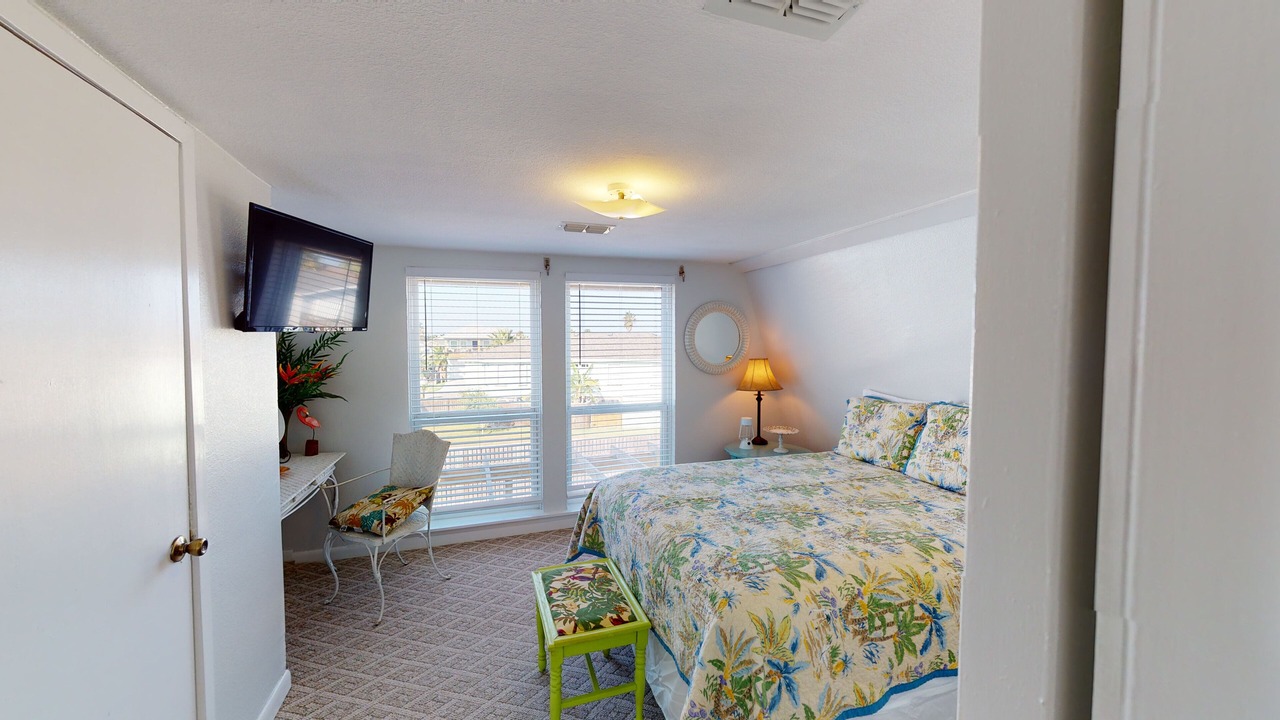 Photo of Bedroom in Leeward Sands