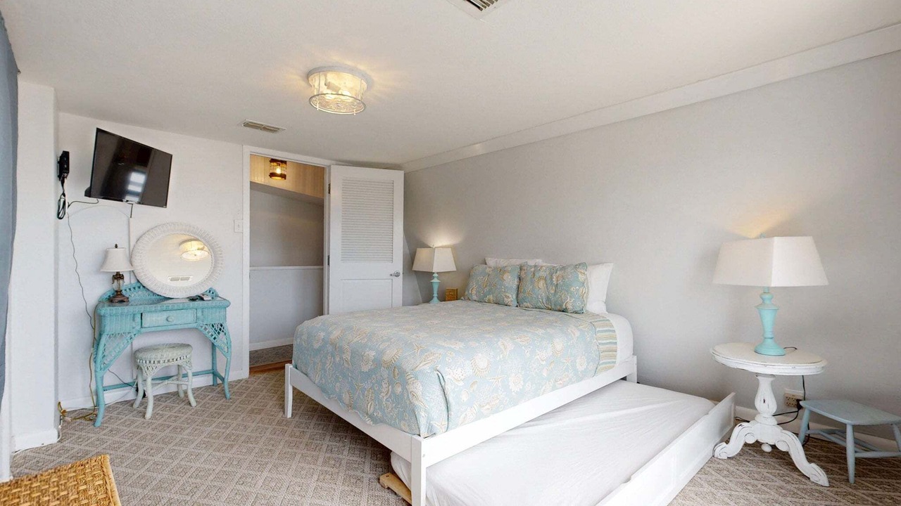 Photo of Bedroom in Leeward Sands