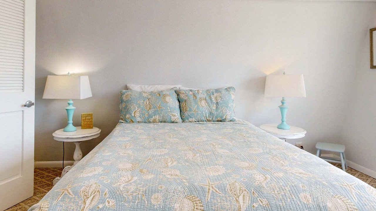 Photo of Bedroom in Leeward Sands
