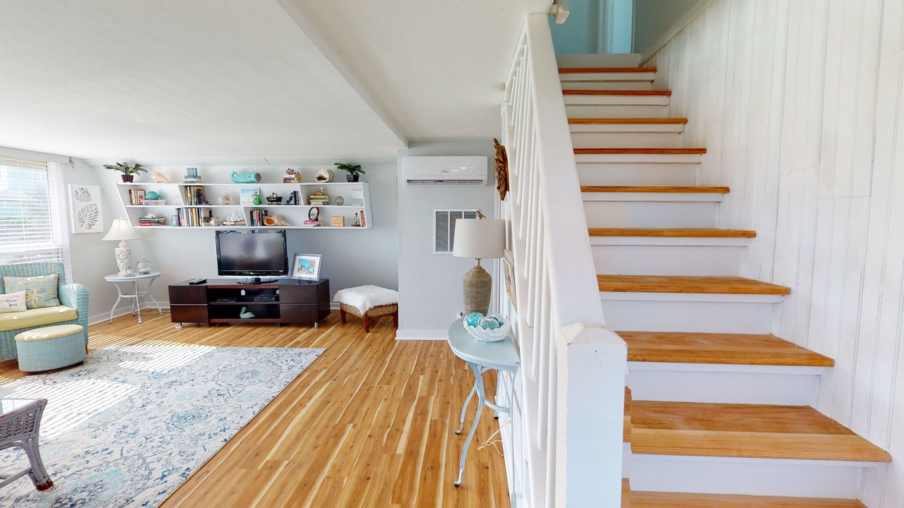 Photo of Others in Leeward Sands