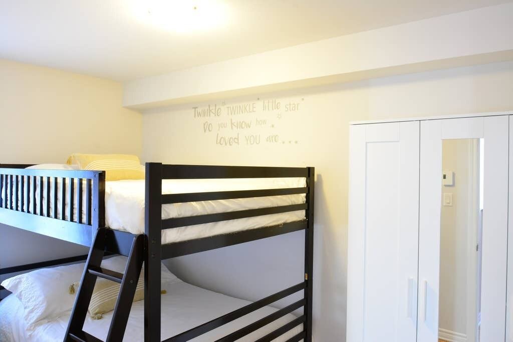 Photo of Bedroom in Plateau Mont Royal