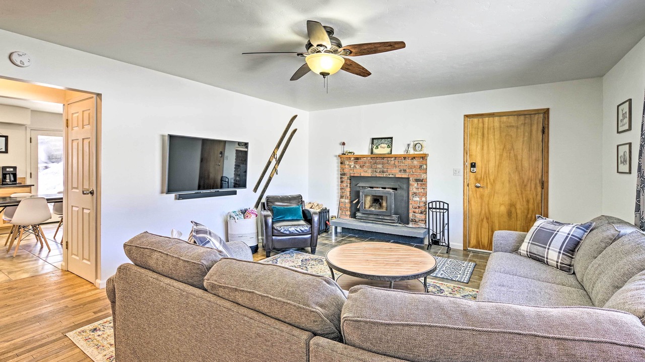 Photo of Livingroom in McCall