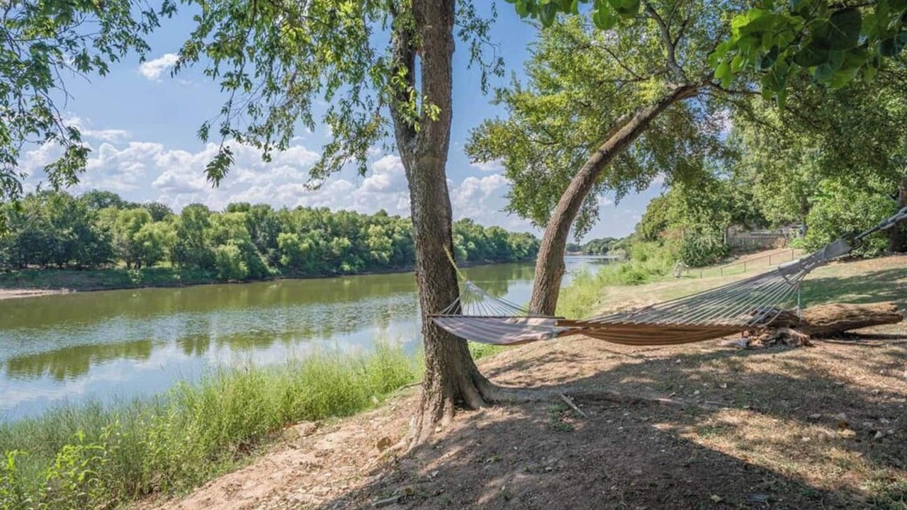 Photo of Others in Waco