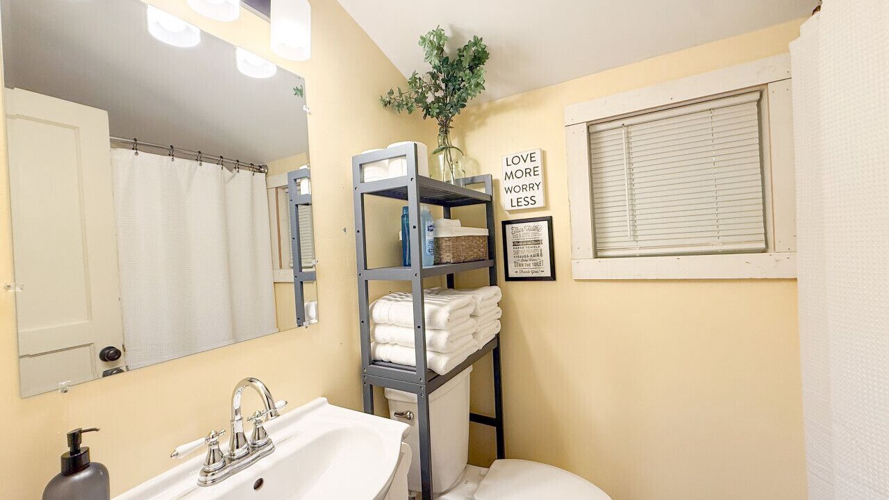 Photo of Bathroom in Newnata
