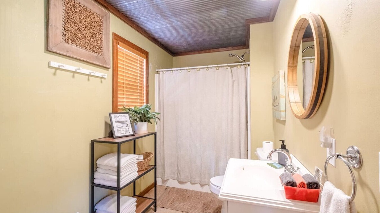 Photo of Bathroom in Newnata