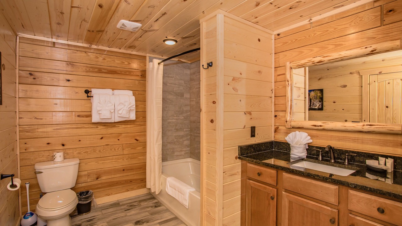 Photo of Bathroom in White Oak Lodge