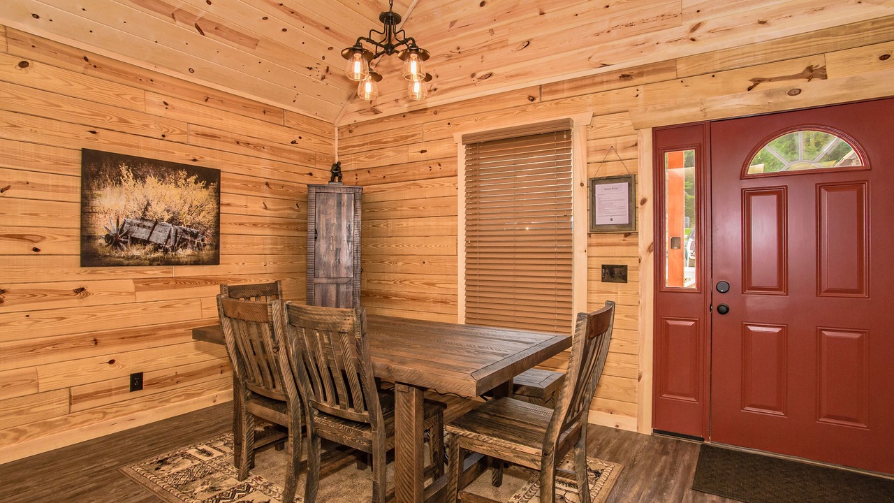 Photo of Livingroom in White Oak Lodge