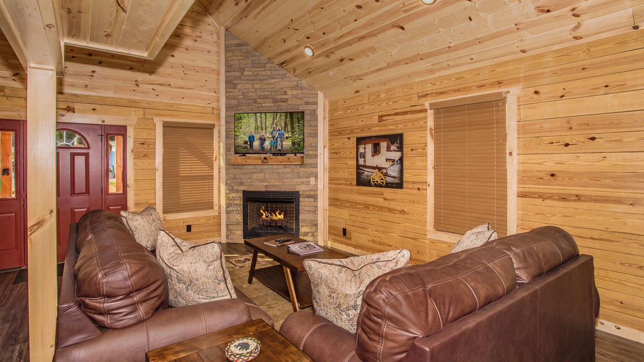Photo of Livingroom in White Oak Lodge