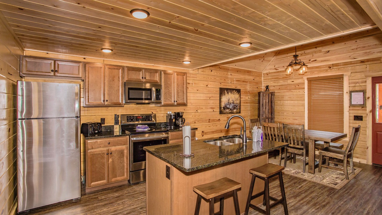 Photo of Bedroom in White Oak Lodge