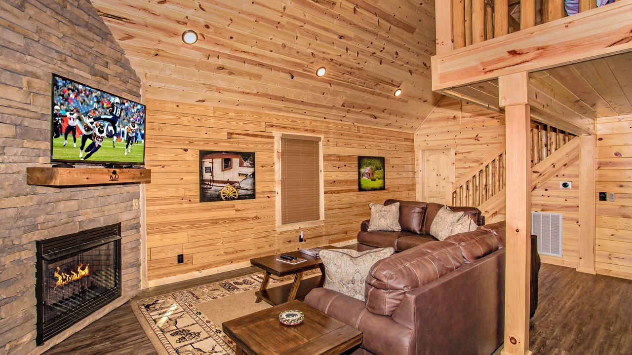 Photo of Livingroom in White Oak Lodge